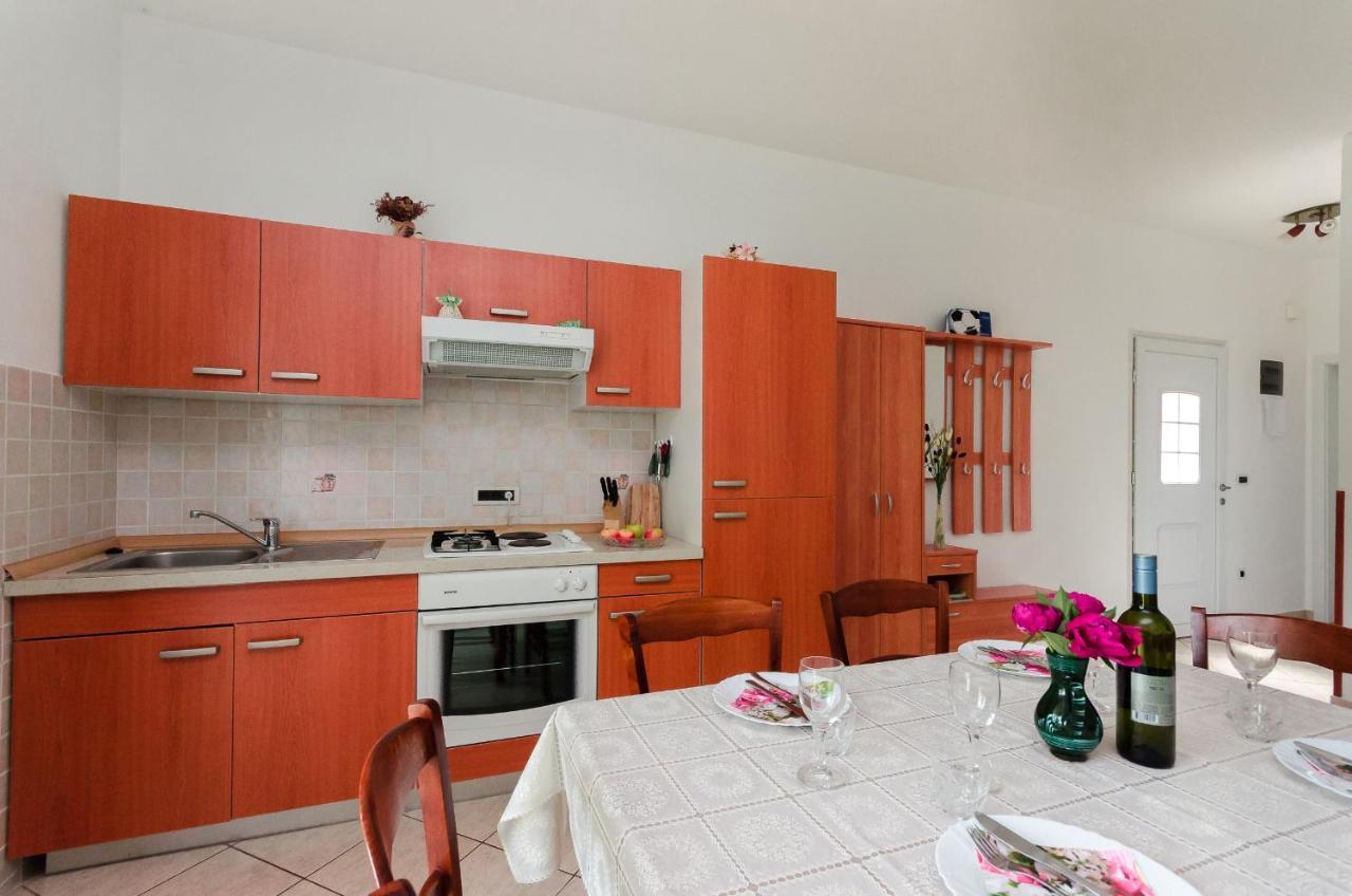 Apartments Branka Мощеничка-Драга Экстерьер фото
